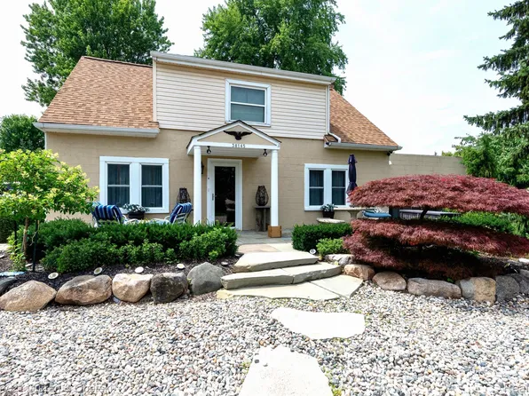 38145 Dequindre Rd, Troy, MI 48083