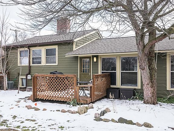 2nd image of 3419 Richard St #303