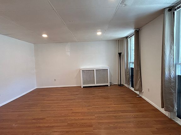 3rd image of 68 Green St #1