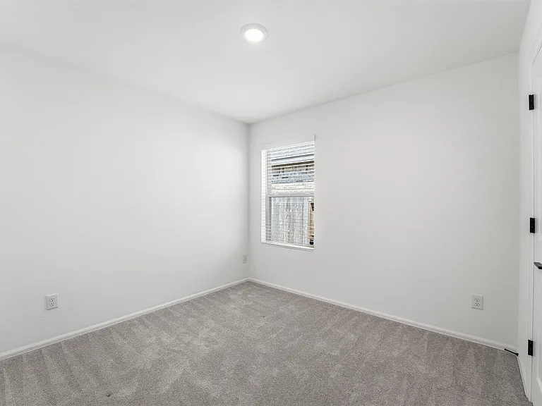 22238 Palladium Dr — Photo 23