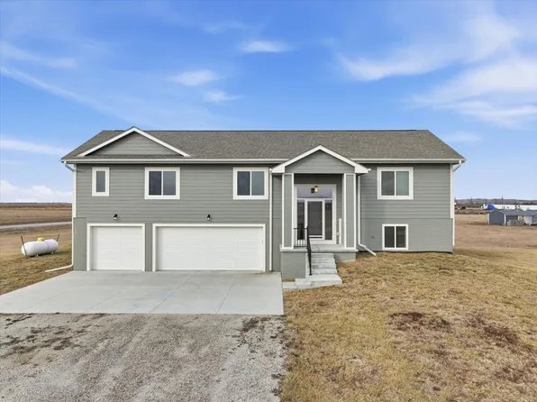 19776 Mayfield Cir, Pacific Junction, IA 51561