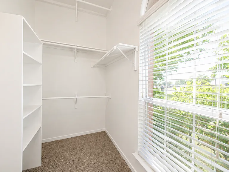 10057 Wyndbrook Dr — Photo 27