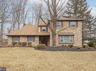 1092 Glen Oak Dr, Yardley, PA 19067