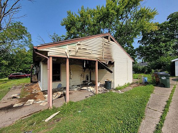 2nd image of 4095 Redonda Ln