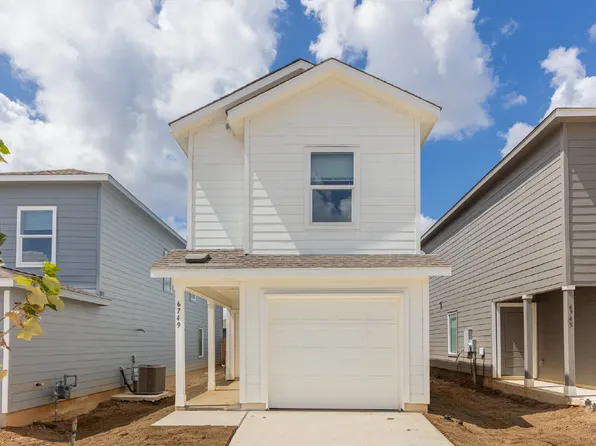 6749 Marble Rdg, Elmendorf, TX