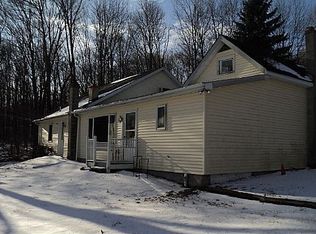 190 Chivers Rd, Lake Ariel, PA 18436