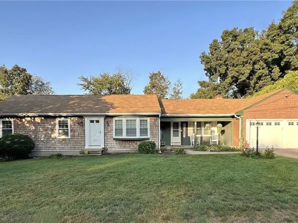 4 Norton Dr, Cumberland, RI 02864