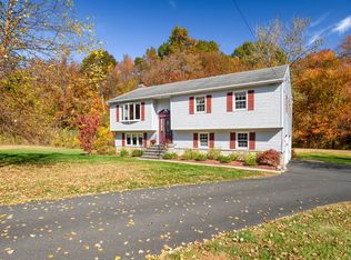 14 Daniels Dr, Danbury, CT 06811