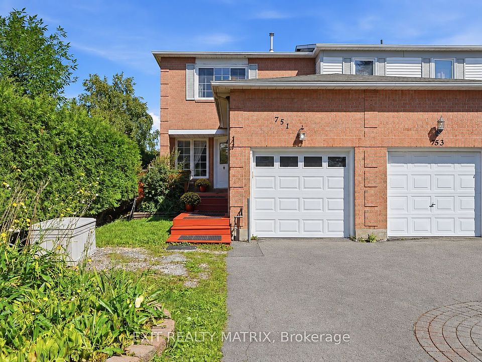 1st image of 751 Clearcrest Cres