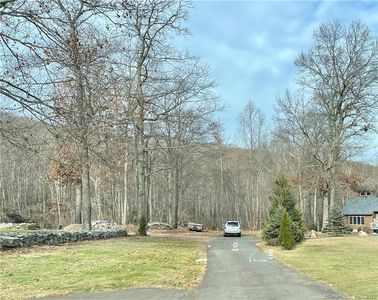Joseph Cir, Haddam, CT, 06438