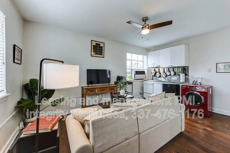 Studio, 1.0 bath, 400 sqft, $985 — Photo 4