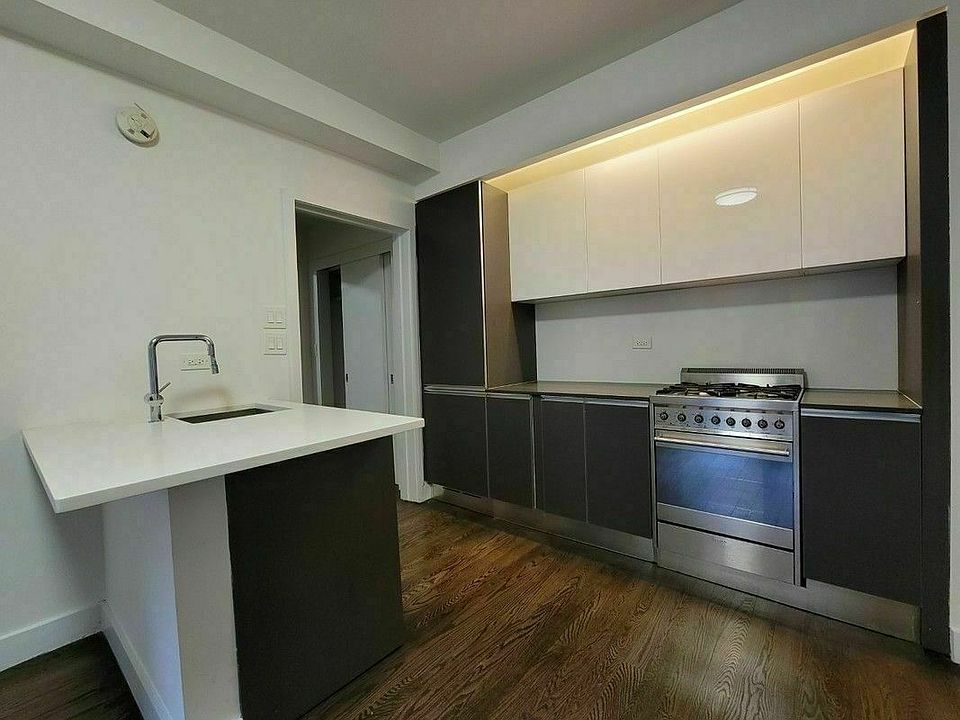 1st image of 666 W End Ave #10BA