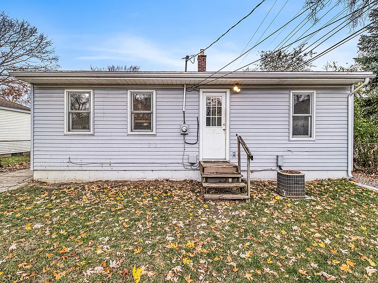 1849 Cambridge Rd — Photo 8