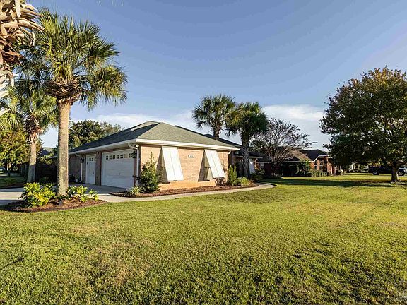 2nd image of 1475 Woodlawn Way