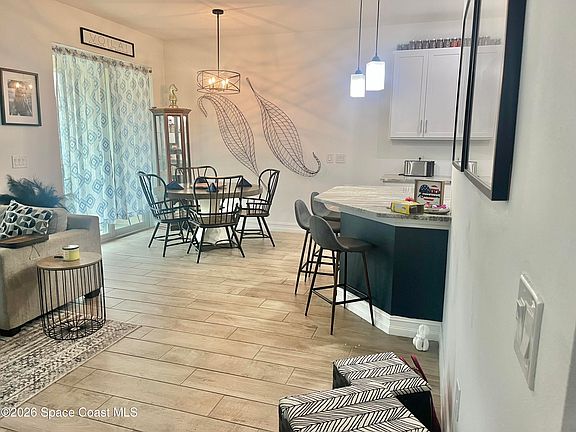 3rd image of 1800 Noel Pl Unit 105