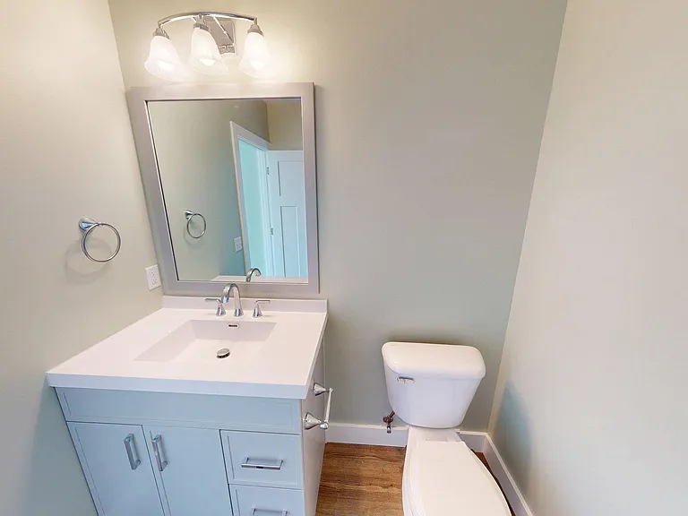 112 N Merchant St #201 — Photo 11