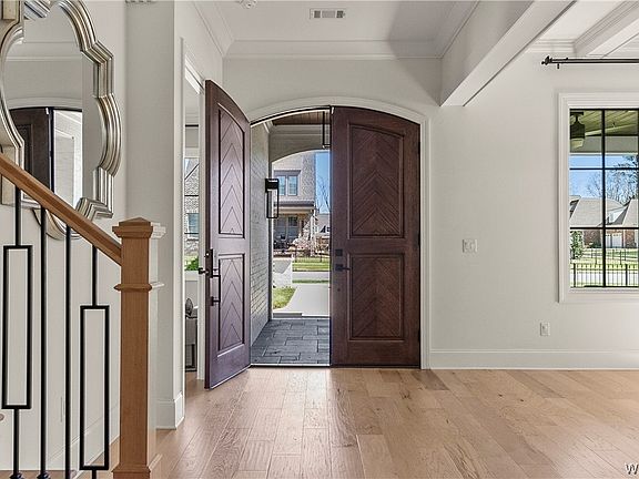 5th image of 5372 Alexander Ave