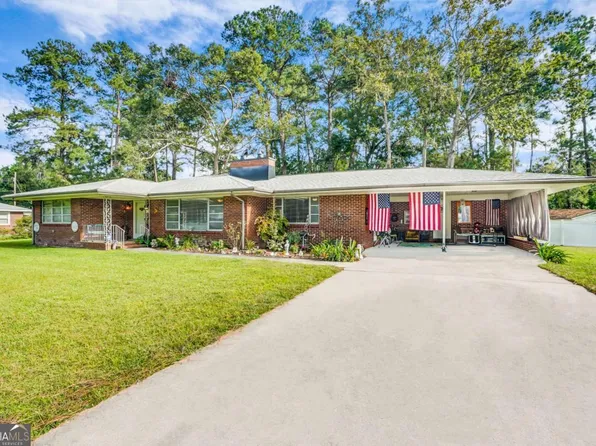 97 Azalea Ave, Garden City, GA 31408