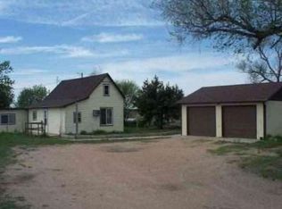 109 N Grant Ave, Wallace, NE 69169