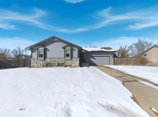 10407 E Countryside Cir, Wichita, KS 67207