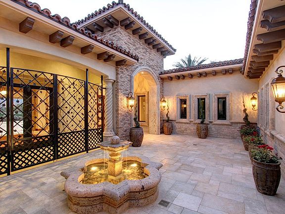 Private Courtyard