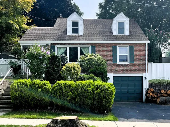 102 E Broad St, Reading, PA 19607