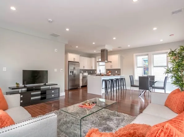 71 Savin St #2, Boston, MA 02119