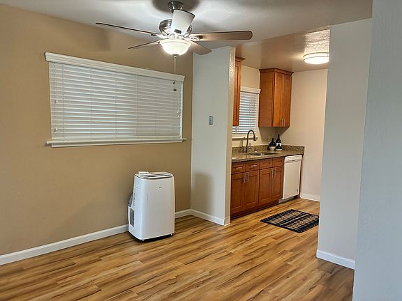 5th image of 2322 Homestead Rd APT 15