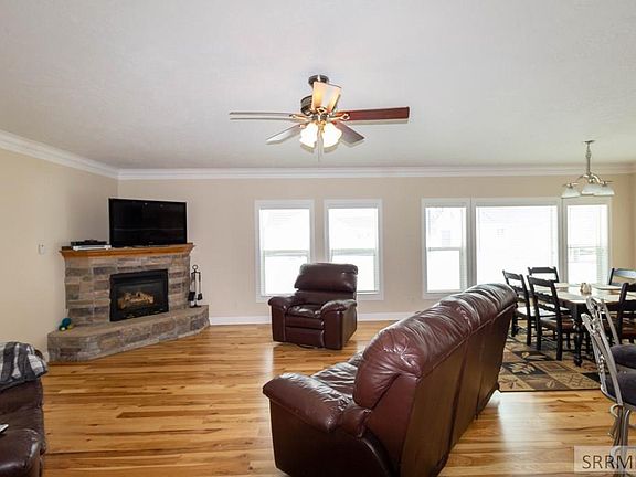 5th image of 2387 E Timberview Dr