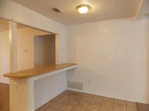 5th image of 6925 Alma St