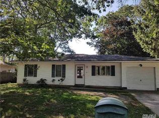 60 Dana Ave, Mastic, NY 11950