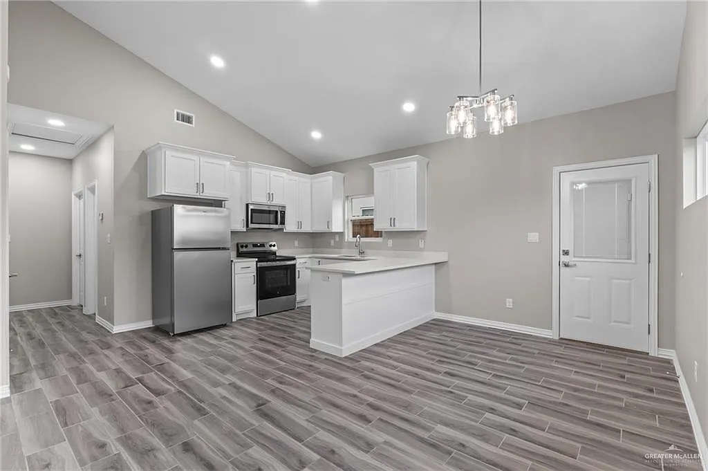 2 bed, 2.0 bath, 1068 sqft, $1,250 — Photo 4