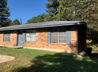 823 Spring St APT 4, Farmerville, LA 71241
