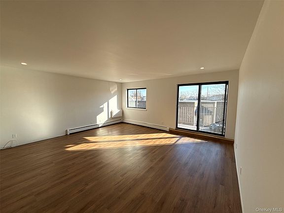 4th image of 142 Trenchard St APT 1D