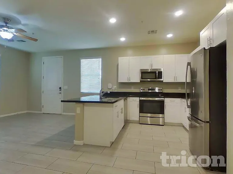 12583 W Gentle Rain Rd — Photo 6