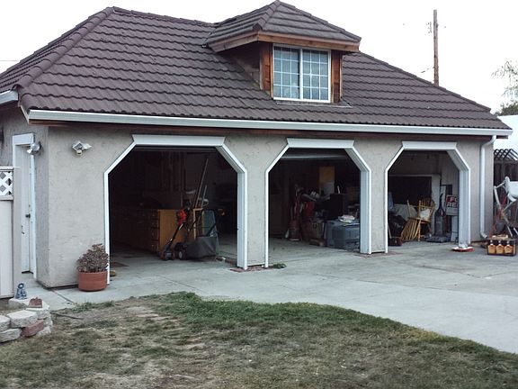 2nd image of 14266 Esther Dr
