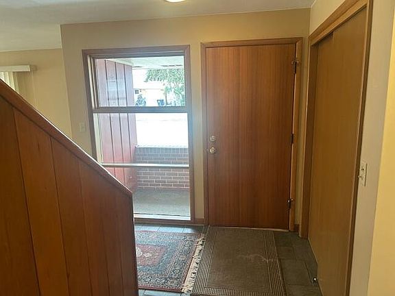 2nd image of 601 Kentucky STREET