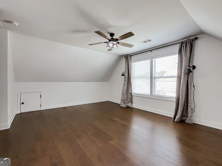 499 Little Oak St — Photo 33