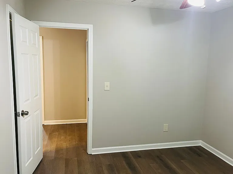 4014 Carisbrook Dr — Photo 26