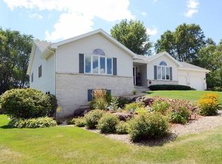 6778 N Star Cir, Sun Prairie, WI 53590