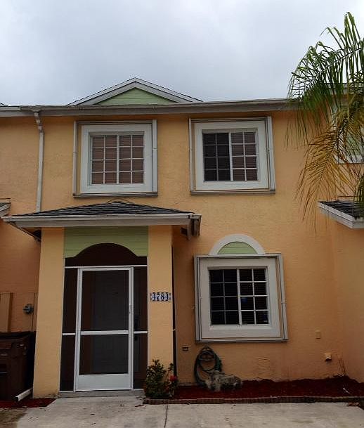 1st image of 4784 SW 14th Ct