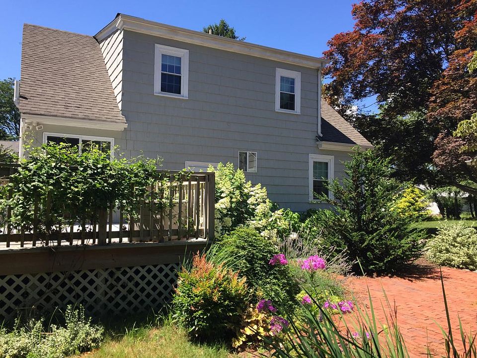 67B Narragansett Ave W Wakefield RI 02879 Zillow