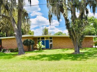 704 W Russell Dr, Plant City, FL 33563