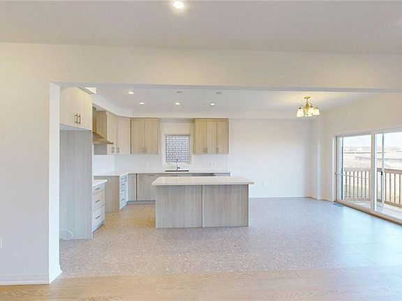 5th image of 200 Cittadella Blvd