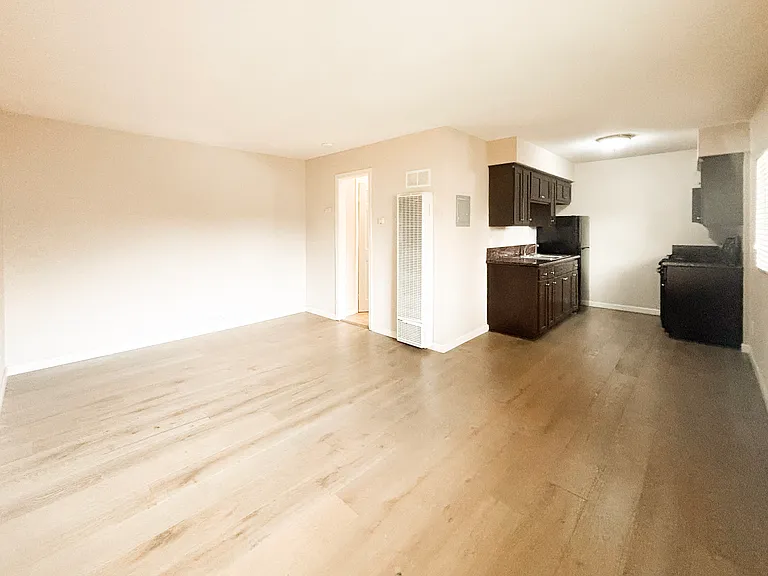 2877 A St #17 — Photo 5