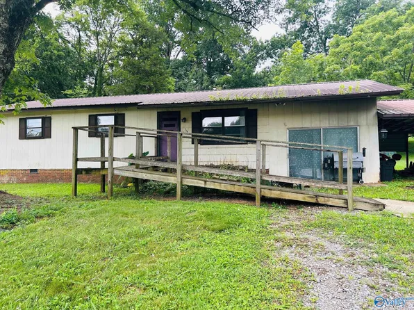 106 Linwood St, Stevenson, AL 35772