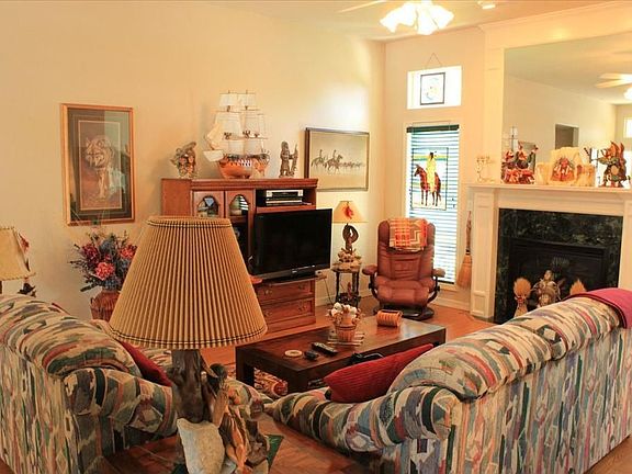2nd image of 3834 W Niemann Dr