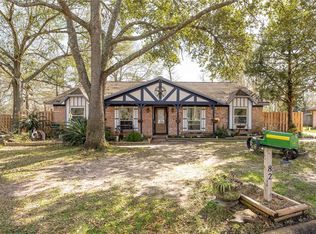 82 Surrey Oak Ct, Alvin, TX 77511