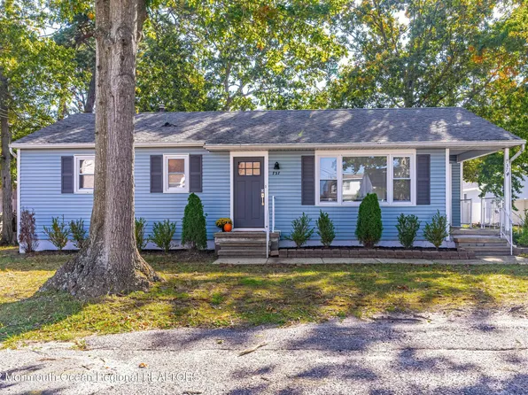 737 Spar Avenue, Beachwood, NJ 08722