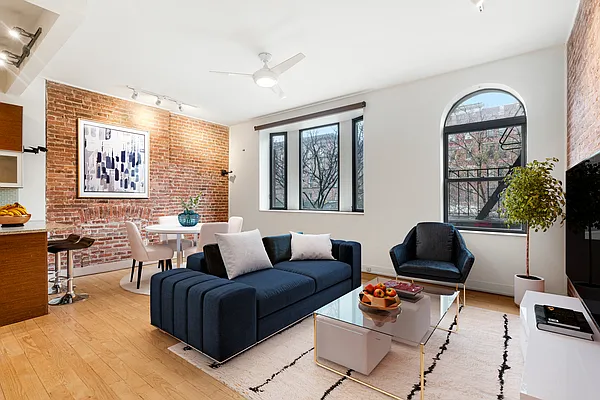 Rented by Compass | media 2